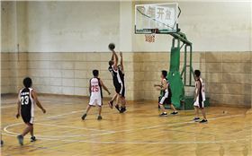 萬昌音響公司第一屆“爵士龍杯”籃球賽