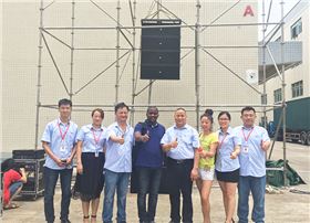 非洲客戶對爵士龍線陣音響興致盎然 贊不絕口