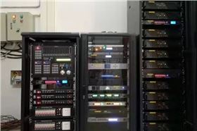 線陣音箱系統中的反饋抑制器如何快速調試