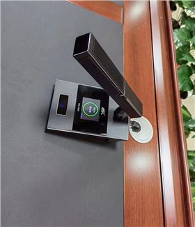 鄭州鐵路局報(bào)告廳搭建完成并投入使用 【爵士龍專(zhuān)業(yè)音響設(shè)備】