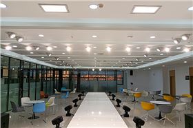 爵士龍專業音響助力長沙女子學院 T 臺,定格青春閃耀時刻