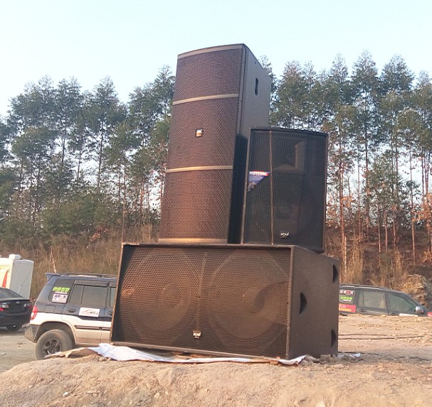 爵士龍專業舞臺燈光音響設備租賃7 (1).jpg