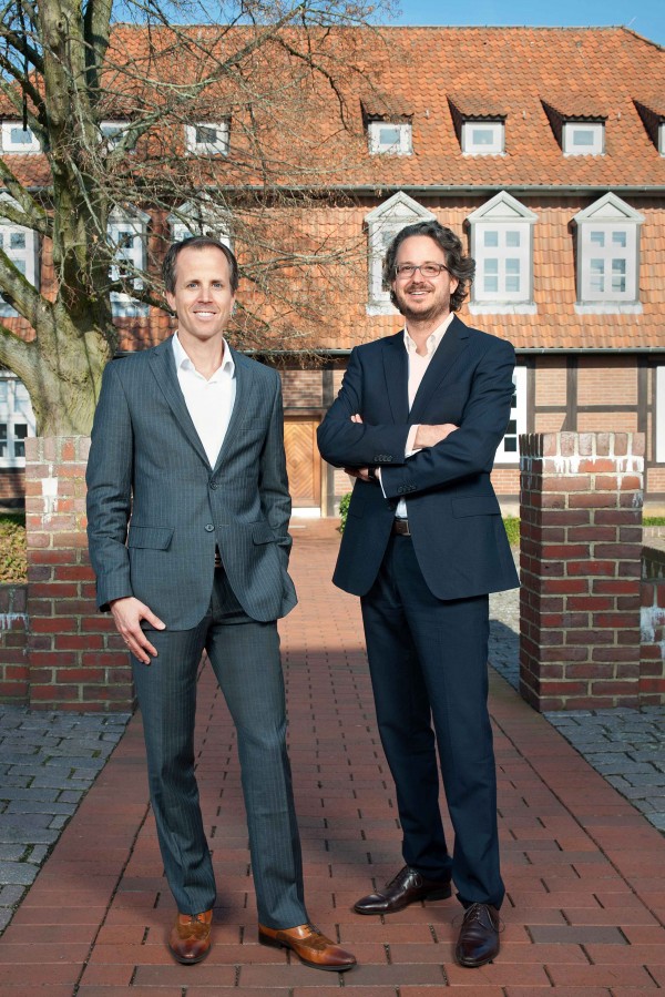 十三年音響燈光行業(yè)領(lǐng)導(dǎo)品牌--爵士龍專業(yè)音響