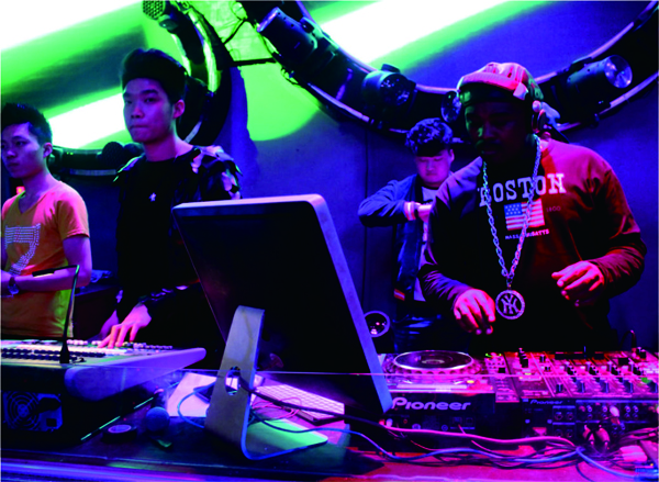 酒吧音響燈光設備 上上酒吧案例2