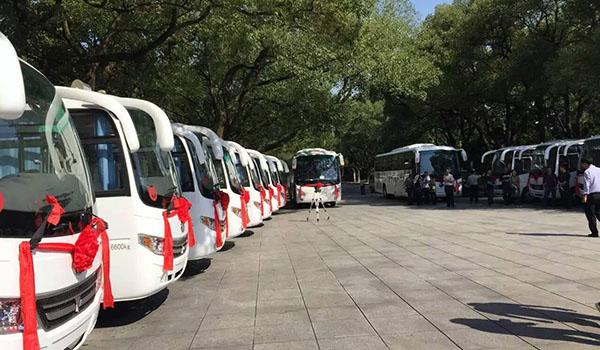 湖南流動(dòng)圖書車2