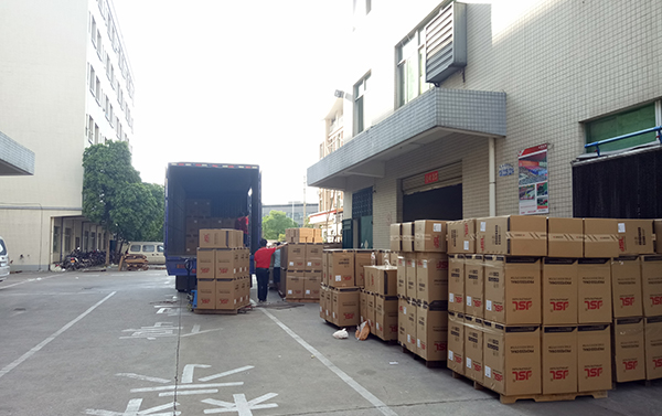 爵士龍500套舞臺音響設(shè)備整裝待發(fā)【湖南懷化】