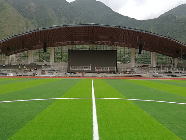 JSL爵士龍九寨溝南坪中學體育場工程案例 JSL爵士龍九寨溝南坪中學體育場工程案例