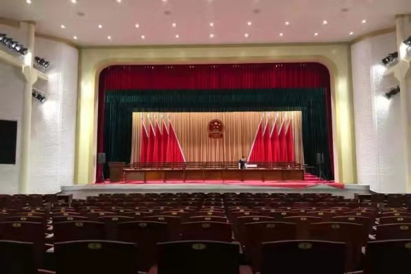 “三個(gè)代表”重要思想發(fā)源地:高州市人民會(huì)堂 采用爵士龍產(chǎn)品為會(huì)堂擴(kuò)聲設(shè)備