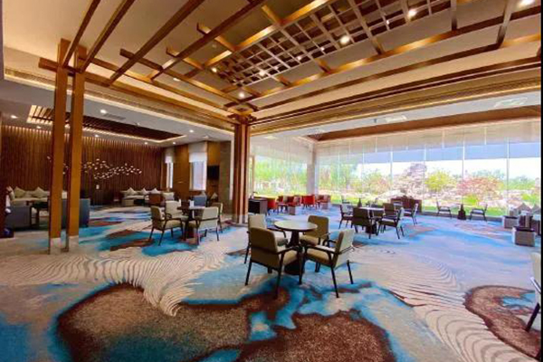 威海市藍湖賓館選用爵士龍GL有源線陣音響產品