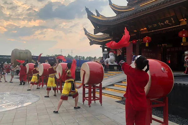 【爵士龍音響】JSL為湘西秘境小鎮首屆跳花節提供舞臺演出設備