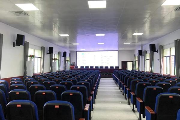 JSL爵士龍為衡陽(yáng)市祁東縣玉河小學(xué)報(bào)告廳提供精良擴(kuò)聲系統(tǒng)設(shè)備