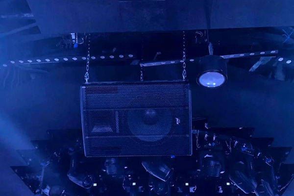 萬昌ACAIF高效助力泉州瘋狂熊貓酒吧,打造頂級(jí)視聽體驗(yàn)!