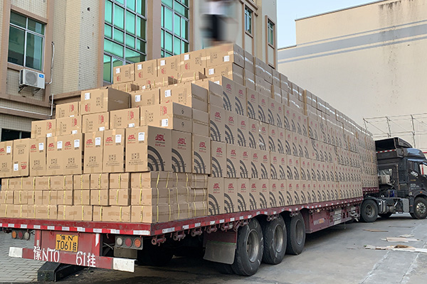 青海文化活動室設(shè)備配置項(xiàng)目啟動,2000只專業(yè)音響成功發(fā)貨!