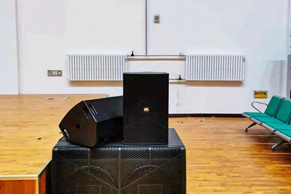 甘肅萬(wàn)勝礦業(yè)有限公司應(yīng)用爵士龍雙8線(xiàn)陣音箱系統(tǒng)