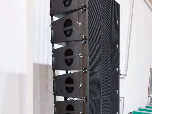 甘肅萬(wàn)勝礦業(yè)有限公司應(yīng)用爵士龍雙8線(xiàn)陣音箱系統(tǒng)
