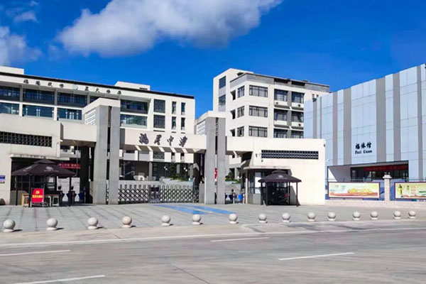 河源市福星中學多功能廳采用爵士龍雙12寸線陣音箱系統