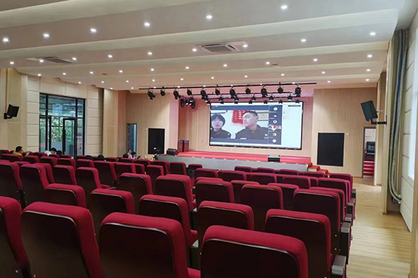 四川成都體育學院報告廳選用爵士龍線陣音響系統