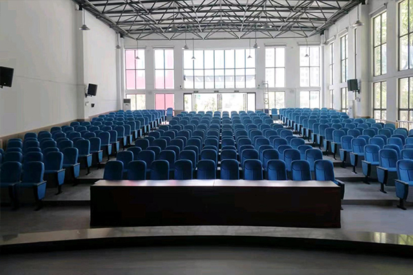 校園多功能廳音響設(shè)備常見問題及解決措施