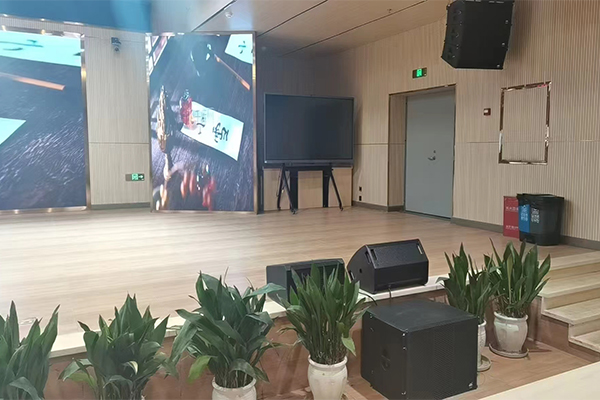 重慶某小學報告廳選用JSL爵士龍音響