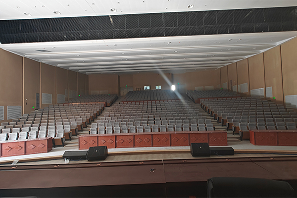 克州阿圖什市新城高級(jí)中學(xué)報(bào)告廳選用爵士龍專業(yè)音響