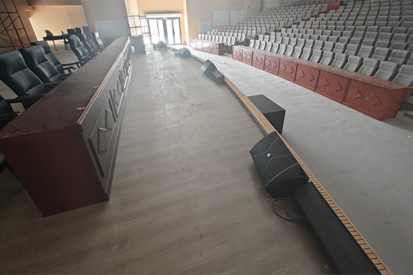 克州阿圖什市新城高級(jí)中學(xué)報(bào)告廳選用爵士龍專業(yè)音響