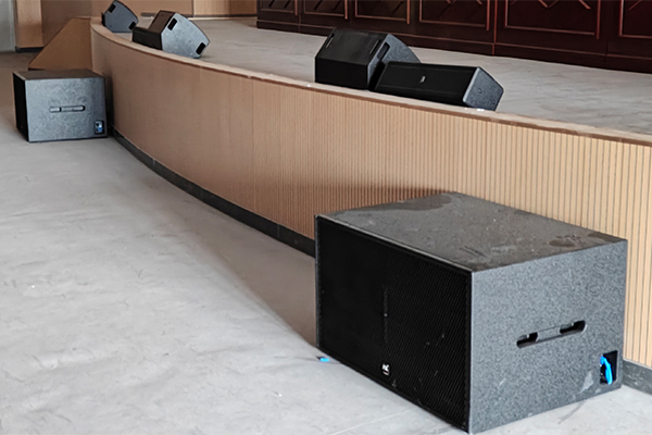 克州阿圖什市新城高級(jí)中學(xué)報(bào)告廳選用爵士龍專業(yè)音響