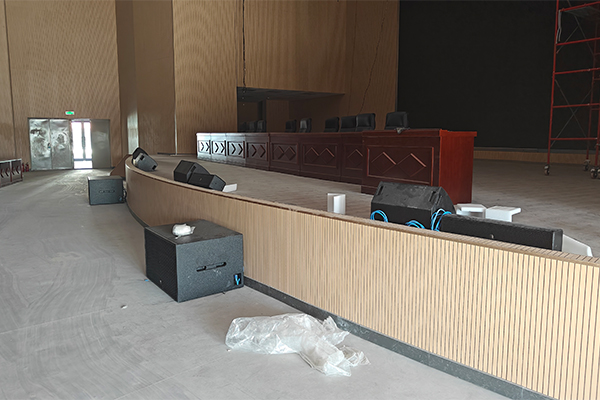 克州阿圖什市新城高級(jí)中學(xué)報(bào)告廳選用爵士龍專業(yè)音響