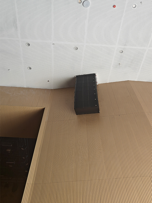 克州阿圖什市新城高級(jí)中學(xué)報(bào)告廳選用爵士龍專業(yè)音響