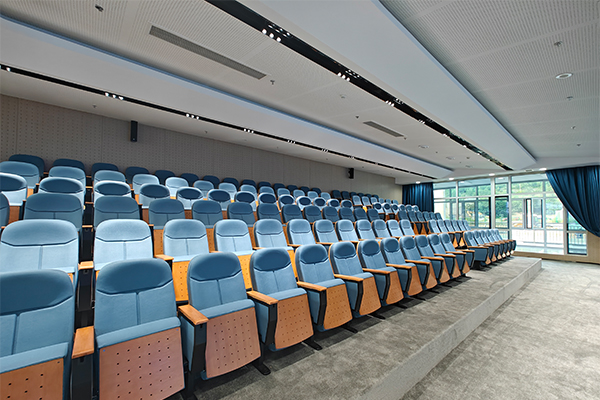 爵士龍音響助陣某高校教師活動(dòng)中心