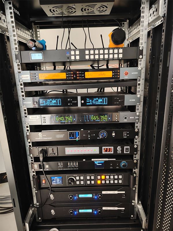 宜昌市高安市政府會議室選用爵士龍音響