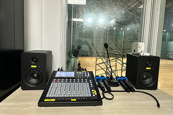 打球自帶BGM?爵士龍音響讓廣州體育館羽毛球館的每個扣殺都帶節奏!