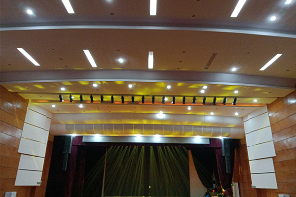 爵士龍專業(yè)音響助力黔陽一中,打造卓越報告廳