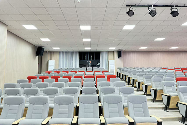 用心傳遞每一聲童音——爵士龍音響助力砂子塘嘉美小學報告廳建設